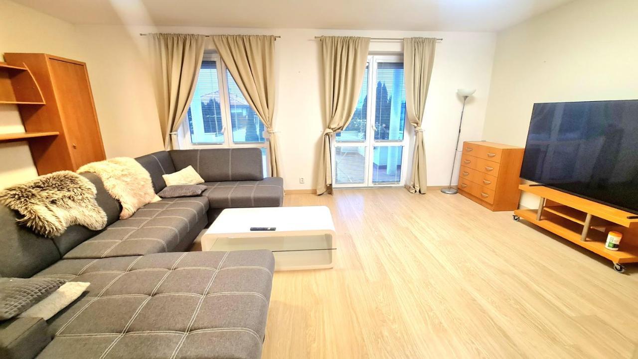 Modern & Cozy House With 3 Bed And Garden Ferienhaus